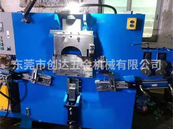 自動(dòng)打圈機(jī)設(shè)計(jì)的工作原理